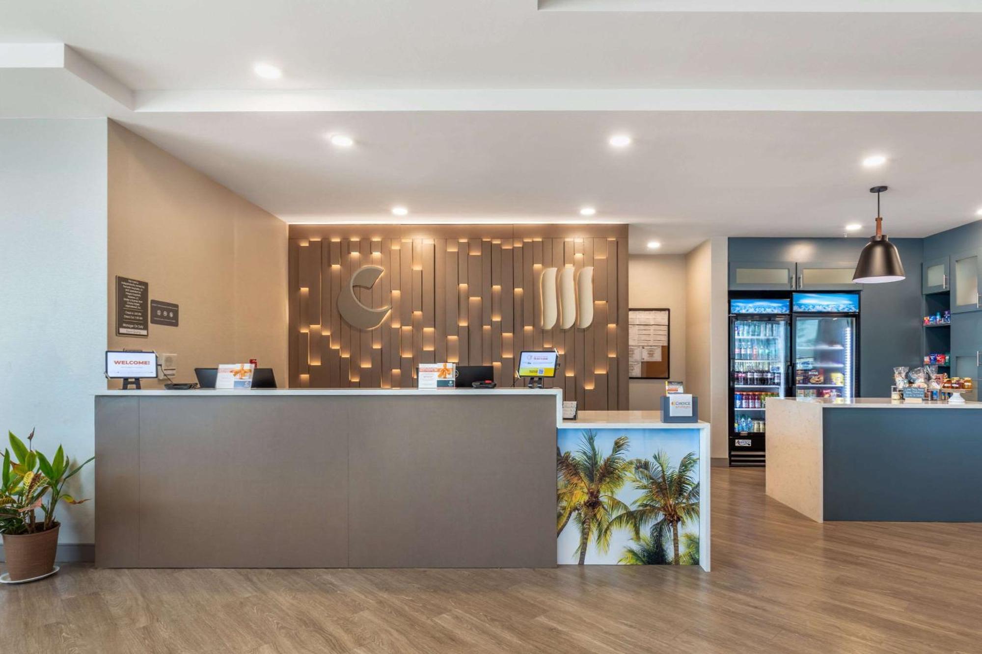 Comfort Suites Fort Myers East I-75 Exteriör bild