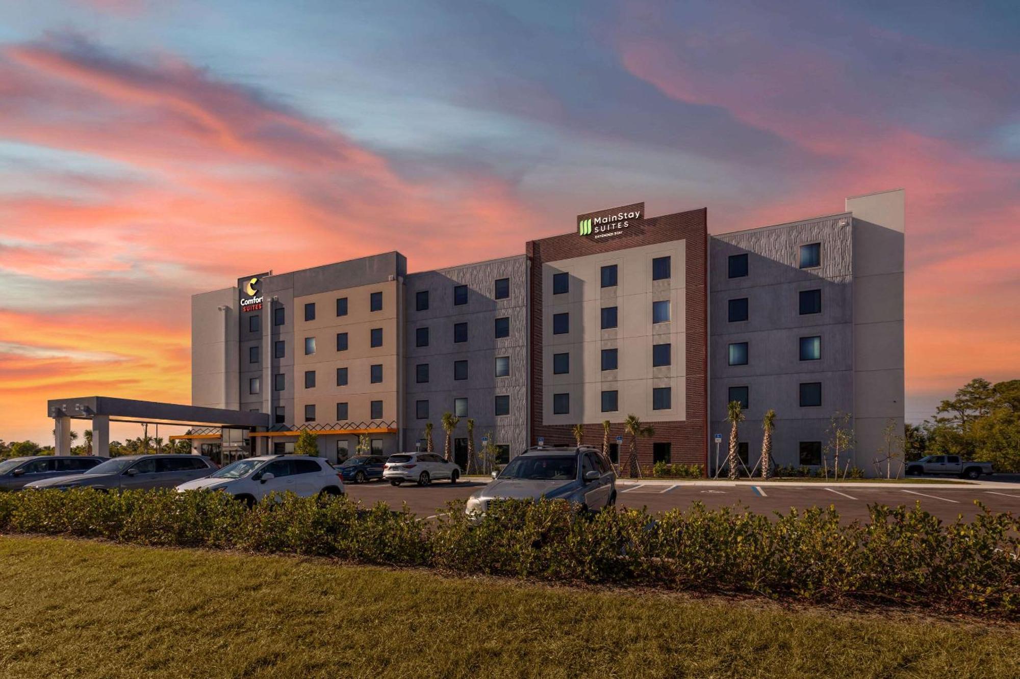 Comfort Suites Fort Myers East I-75 Exteriör bild