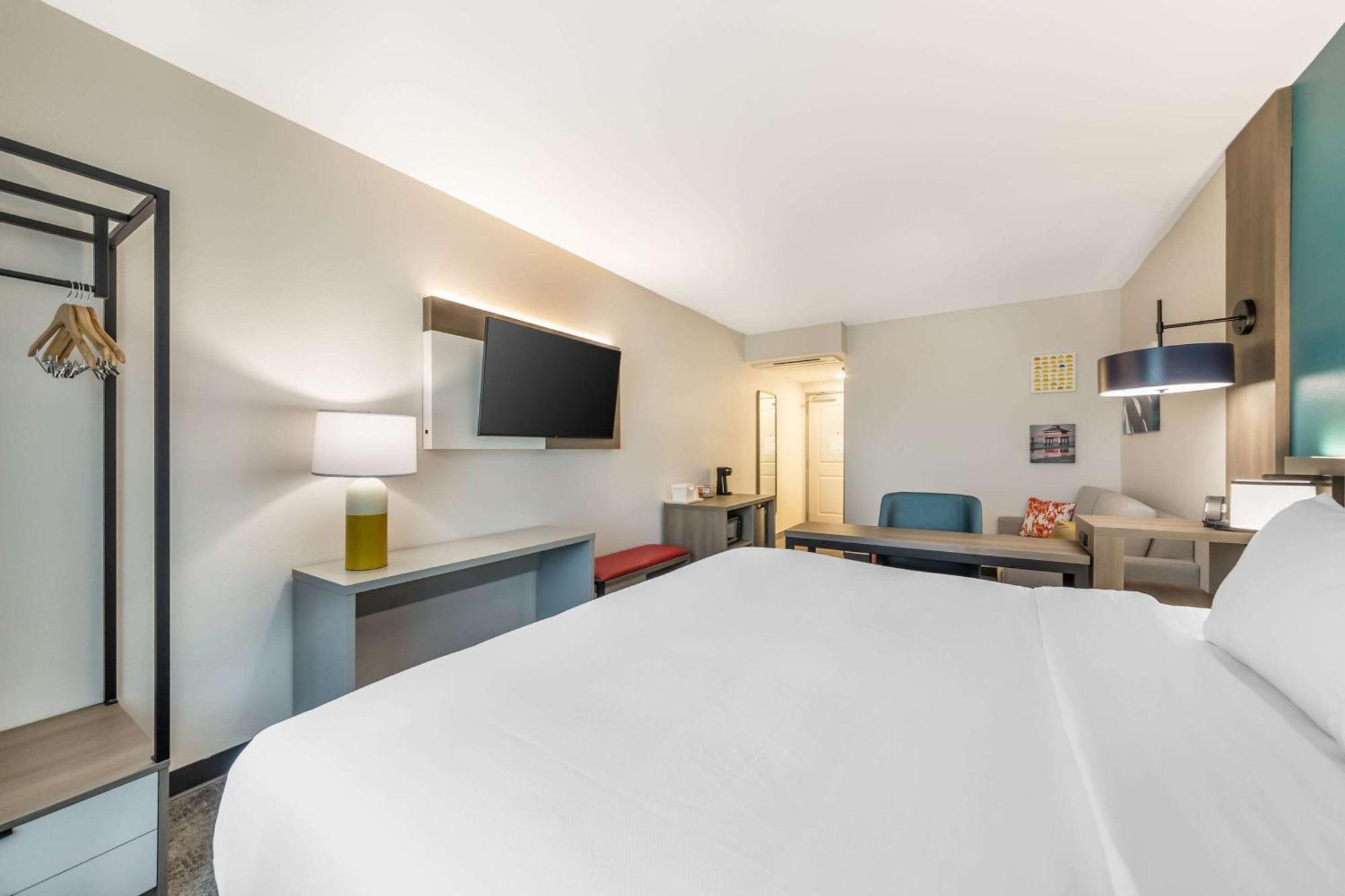 Comfort Suites Fort Myers East I-75 Exteriör bild